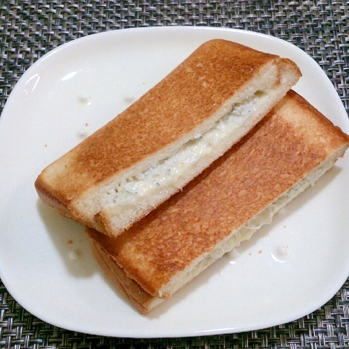 ☆朝食バリエ☆ めちゃウマ しらすのホットサンド